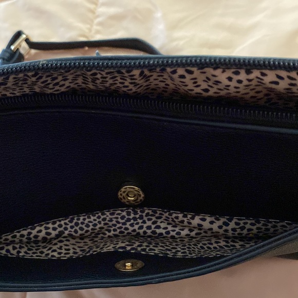 Matthew + Julian cross body purse - Picture 7 of 9